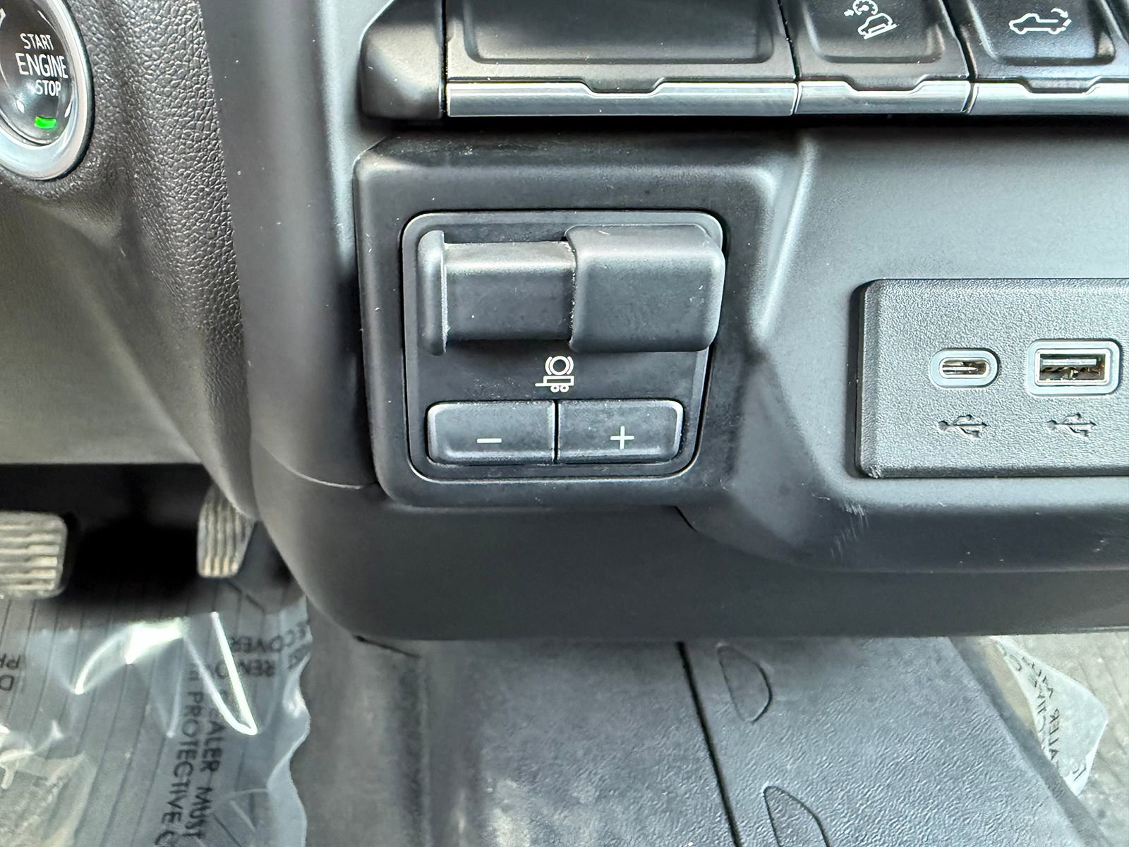 Certified 2022 Chevrolet Silverado 2500 LT w/ Convenience Package image 26