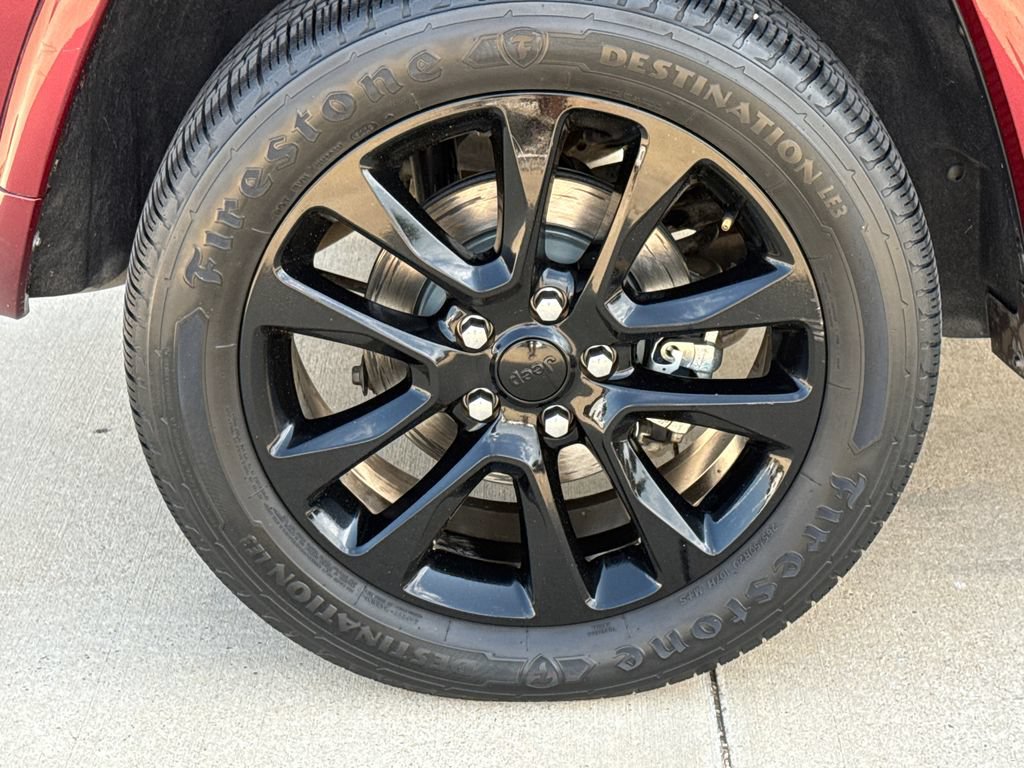 Used 2022 Jeep Grand Cherokee Laredo X AWD/4WD image 9