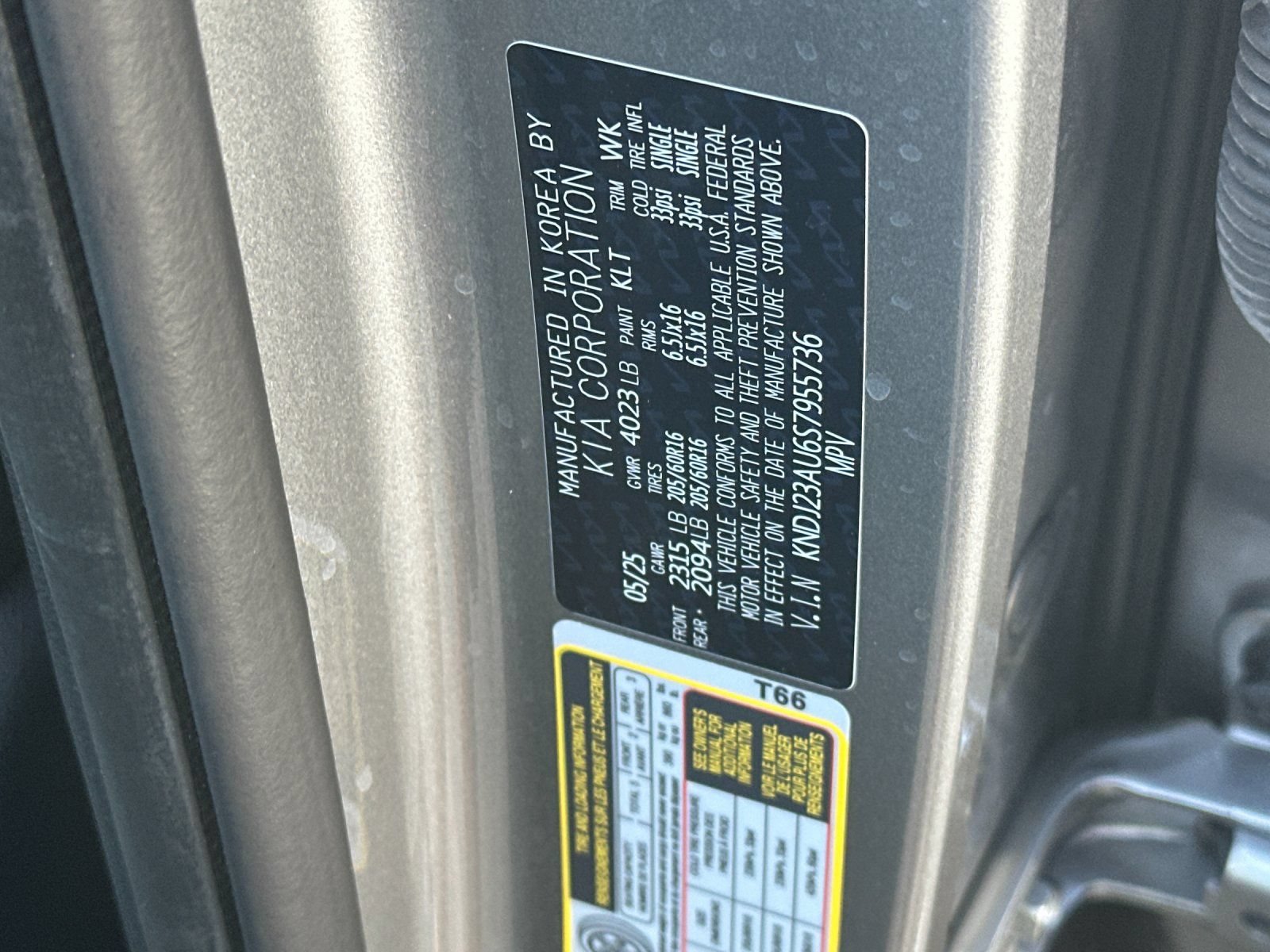 Used 2025 Kia Soul LX w/ LX Technology Package FWD image 27
