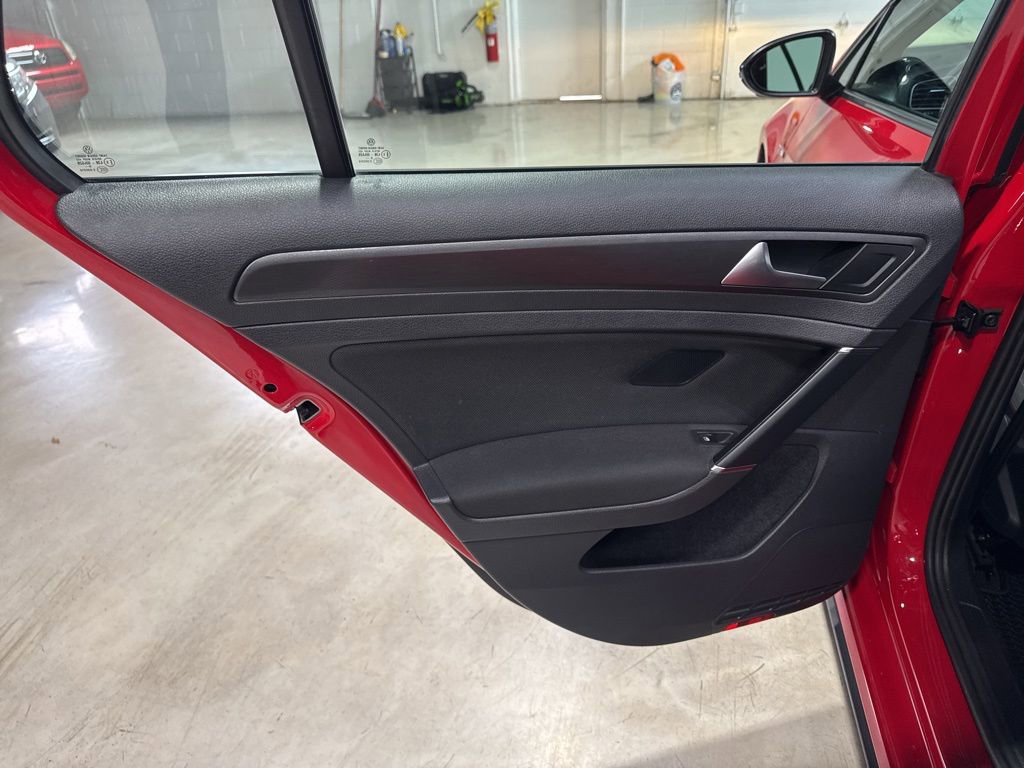 Used 2021 Volkswagen GTI Autobahn image 35