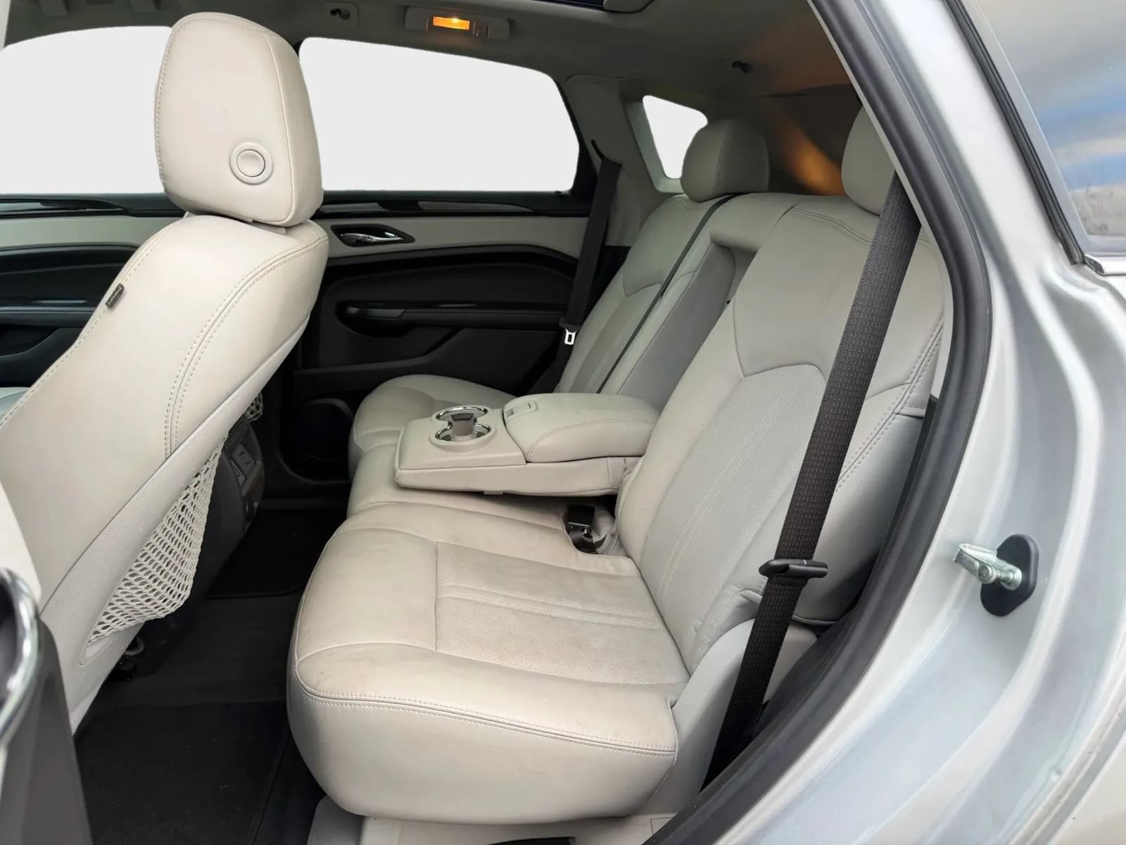 Used 2014 Cadillac SRX Luxury w/ Driver Awareness Package FWD image 18