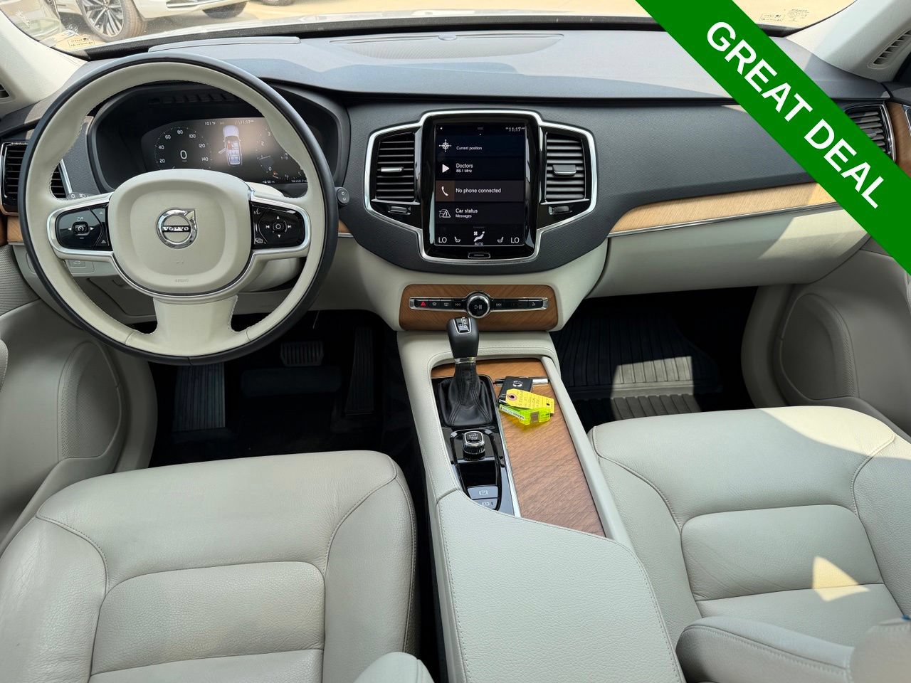 Used 2022 Volvo XC90 T6 Momentum w/ Advanced Package AWD/4WD image 12