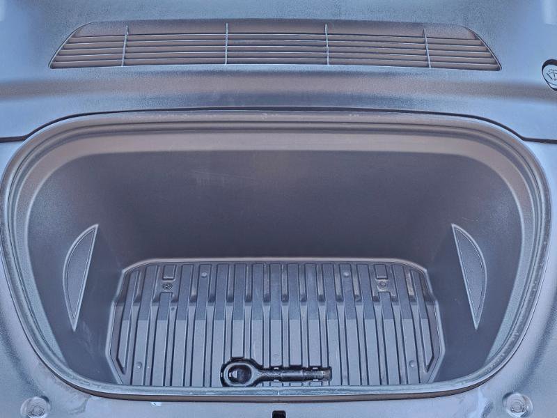 Used 2022 Tesla Model Y Performance image 18