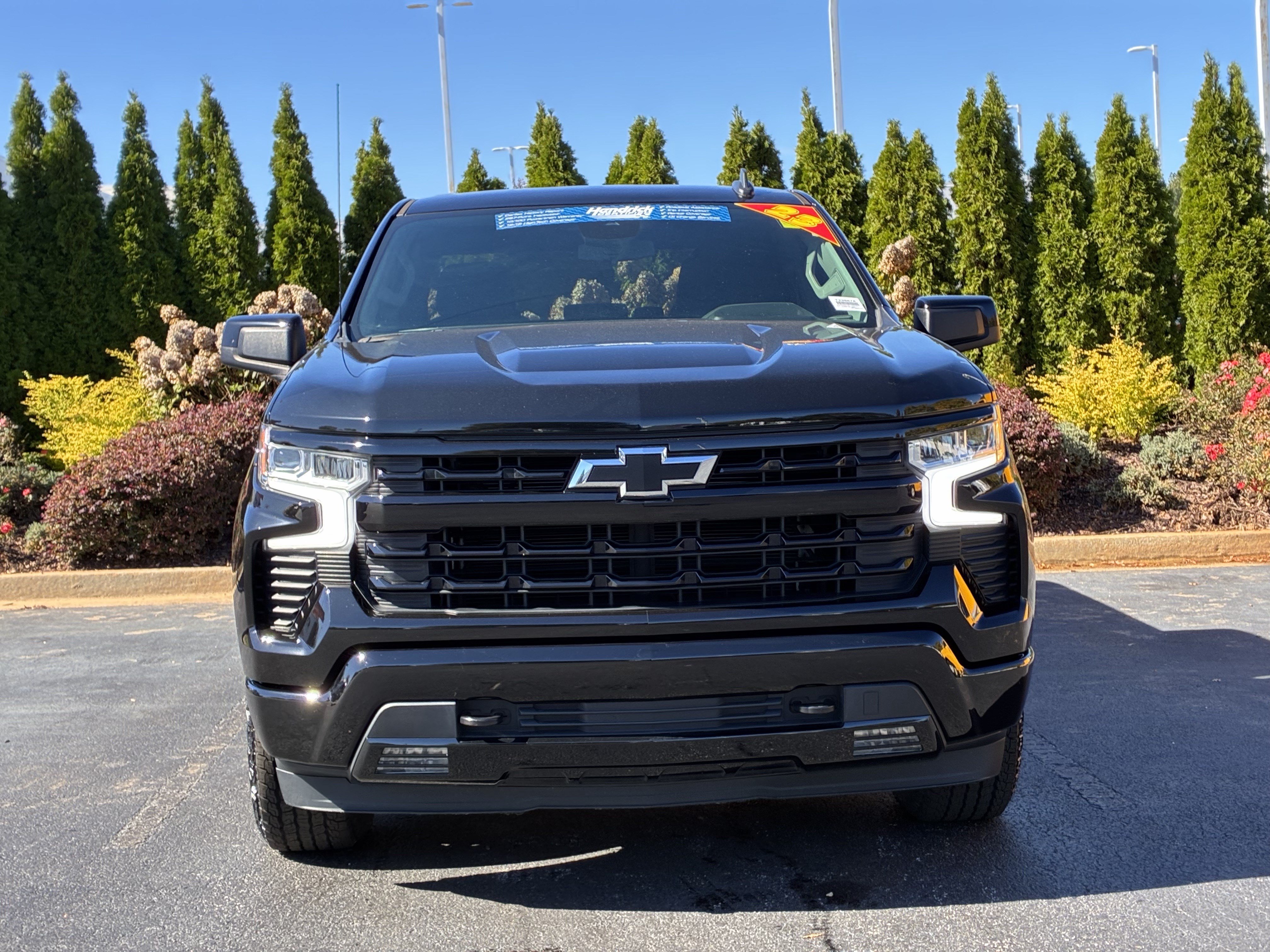 Used 2023 Chevrolet Silverado 1500 RST AWD/4WD image 5