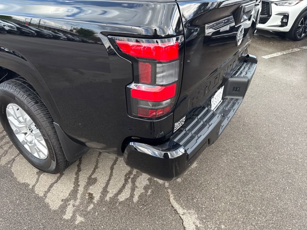 Used 2024 Nissan Frontier SV w/ SV Convenience Package image 38