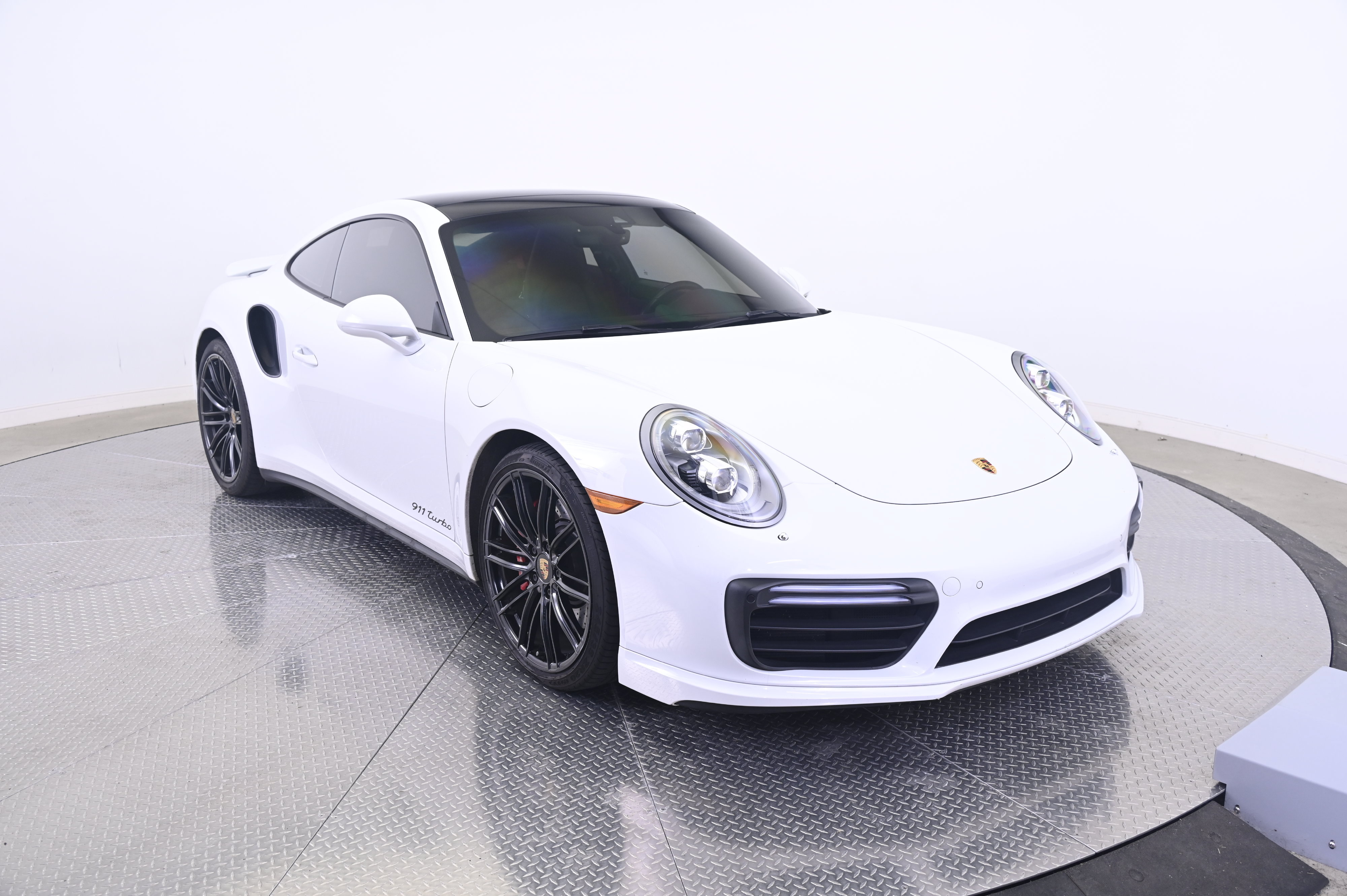 Used 2017 Porsche 911 Turbo AWD/4WD image 9