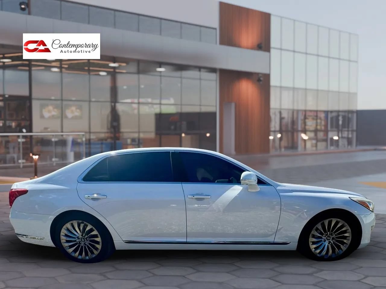 Used 2018 Genesis G90 5.0 Ultimate RWD image 5