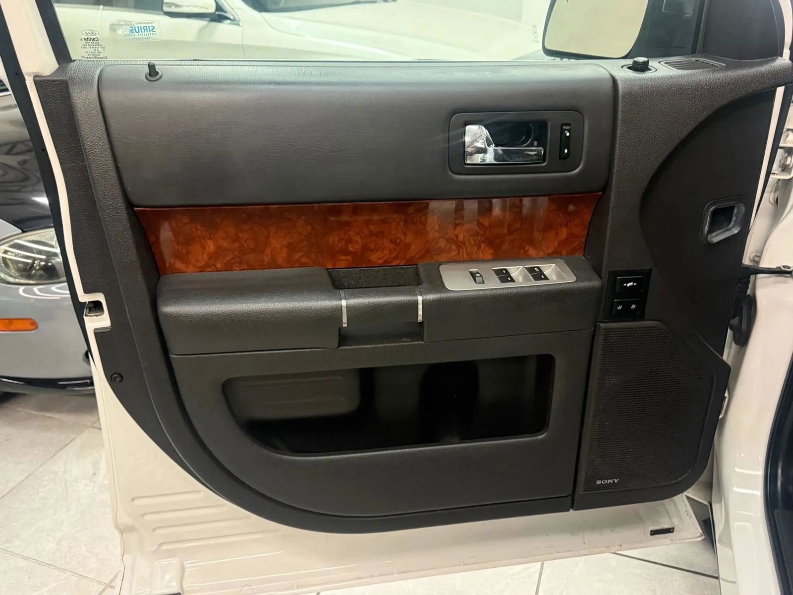 Used 2009 Ford Flex Limited image 15