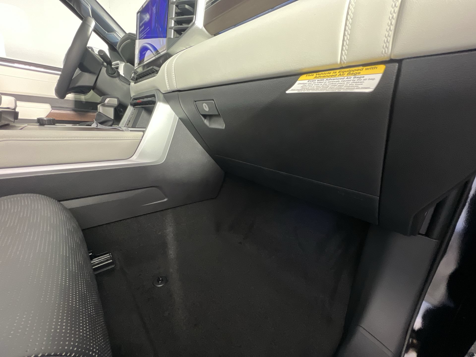 Used 2024 Toyota Tundra Capstone AWD/4WD image 35
