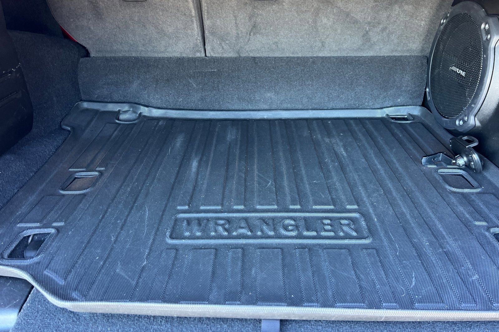 Used 2022 Jeep Wrangler Unlimited Sahara AWD/4WD image 17