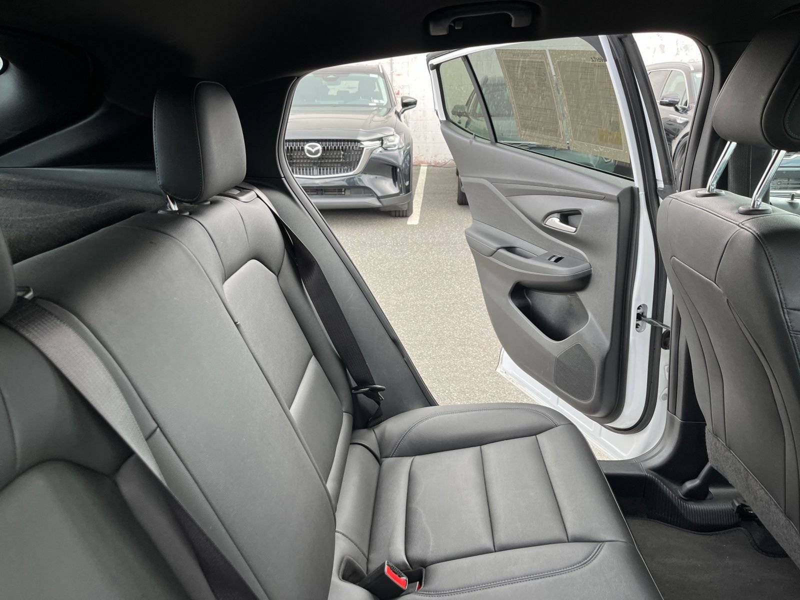 Used 2025 Buick Envista Sport Touring FWD image 36