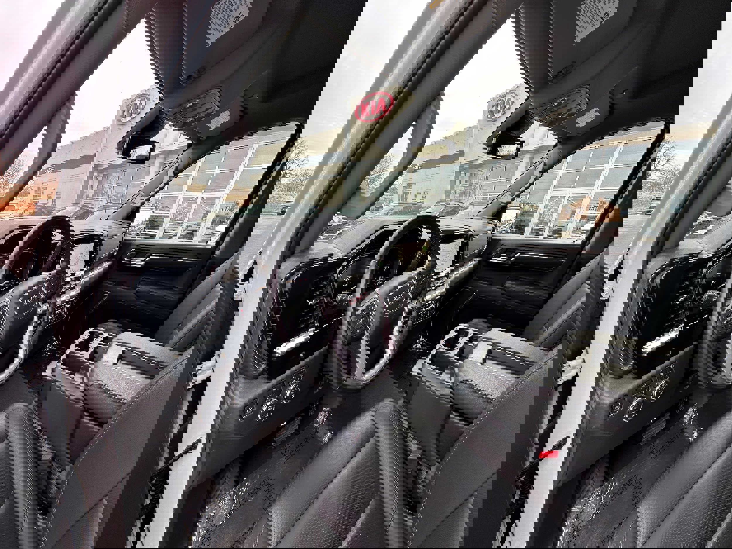 Used 2025 GMC Sierra 1500 SLT image 29