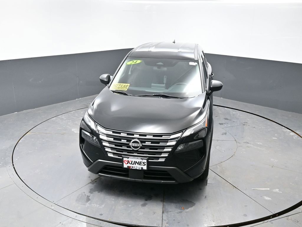 Used 2024 Nissan Rogue S image 18