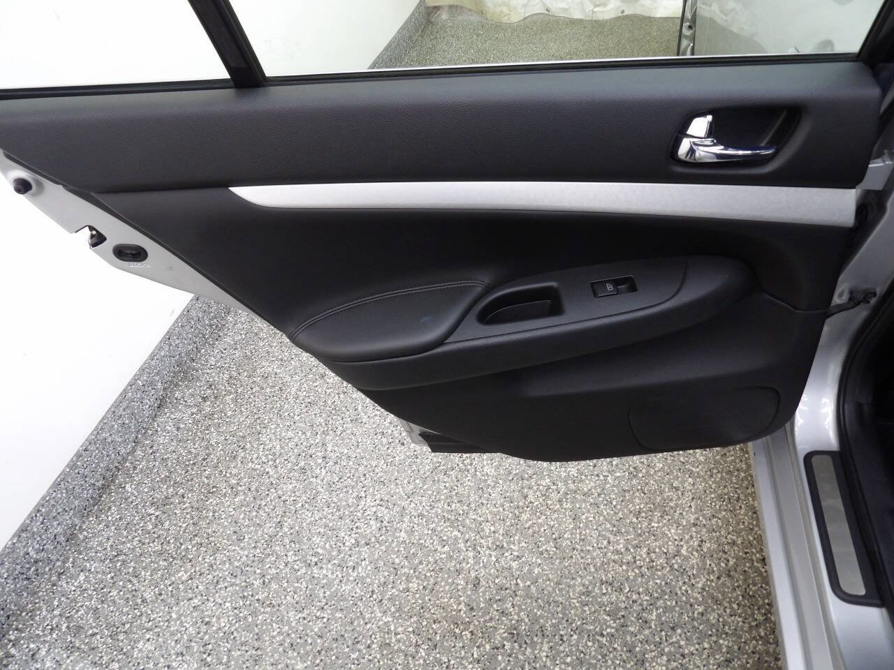 Used 2009 INFINITI G37 x Sedan w/ Premium Pkg image 9