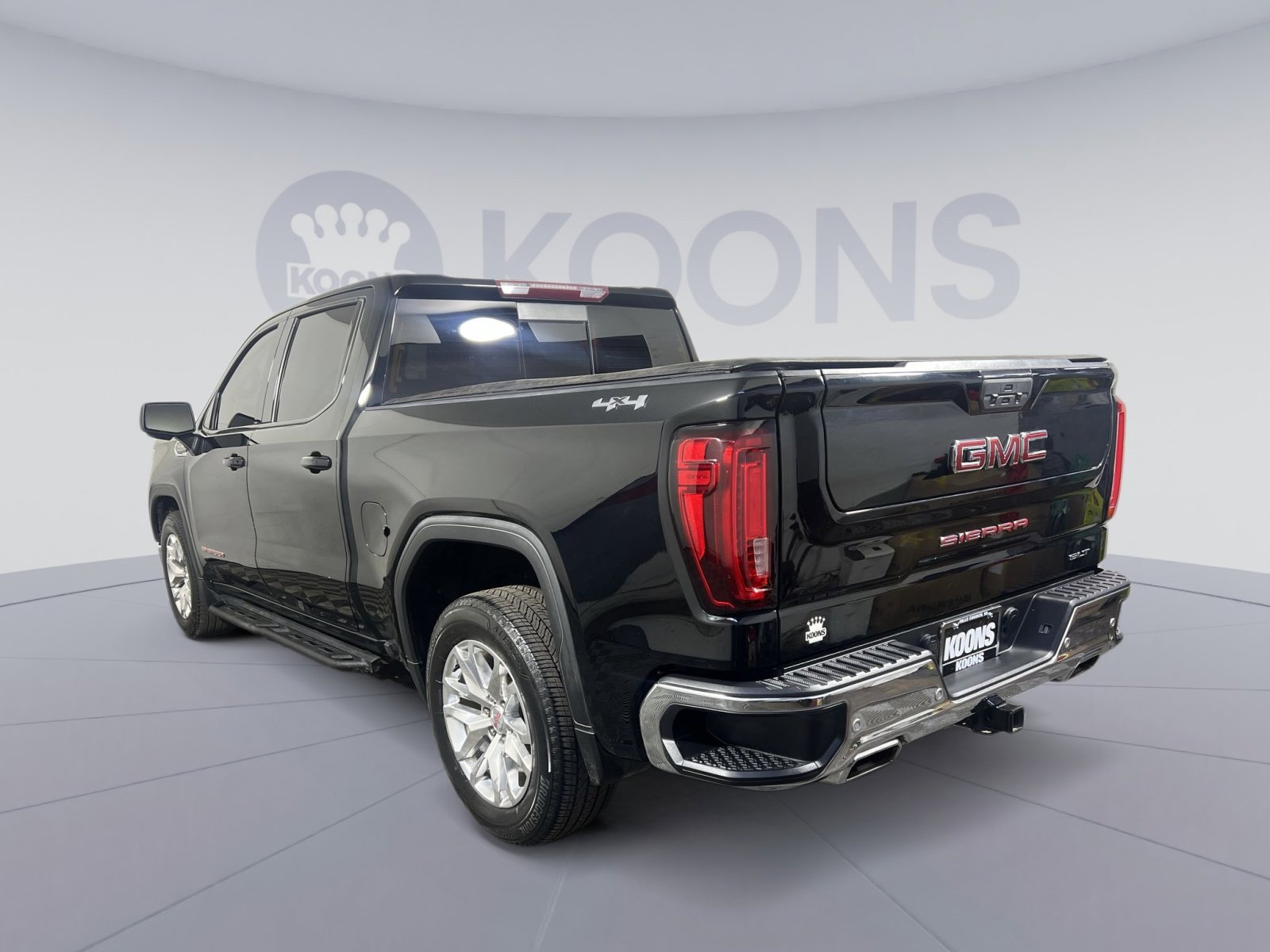 Used 2020 GMC Sierra 1500 SLT w/ SLT Convenience Package image 4