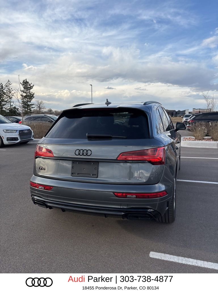 Used 2024 Audi Q5 e Prestige w/ Prestige Package image 3
