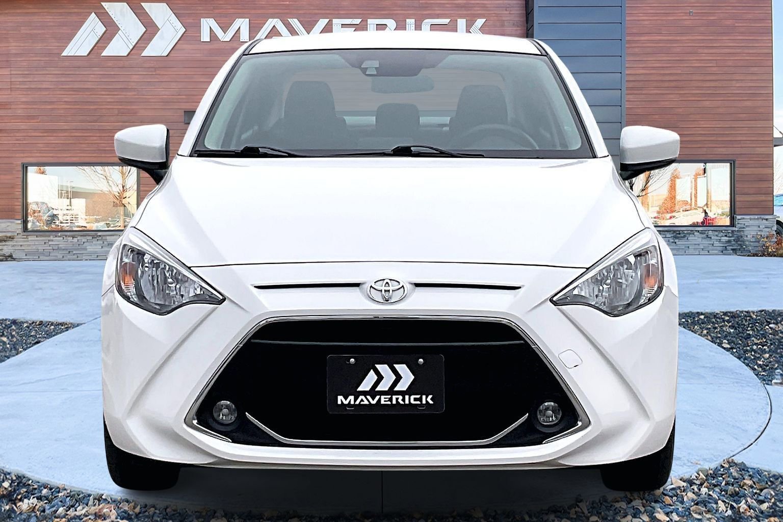 Used 2019 Toyota Yaris LE image 2