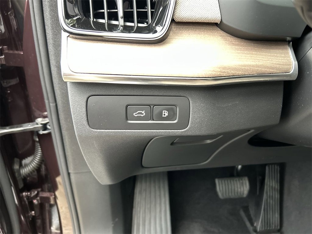 New 2026 Volvo XC90 T8 Ultra image 17
