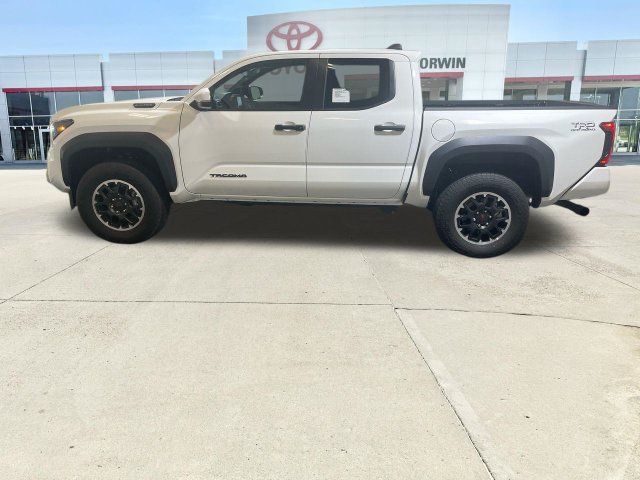 Certified 2025 Toyota Tacoma TRD Off-Road w/ TRD Off Road Upgrade Package AWD/4WD image 6