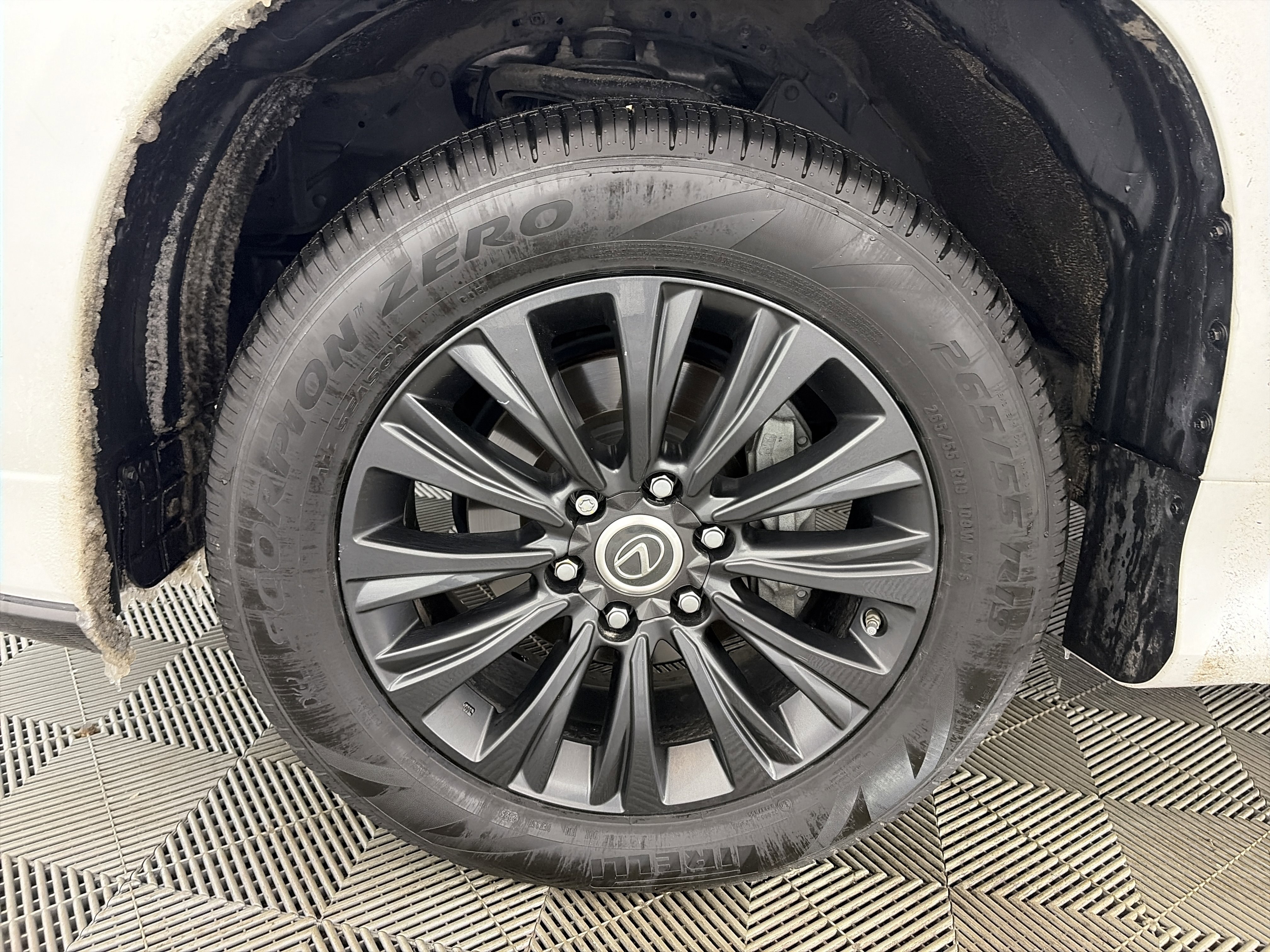 Used 2021 Lexus GX 460 Premium w/ Accessory Package image 13