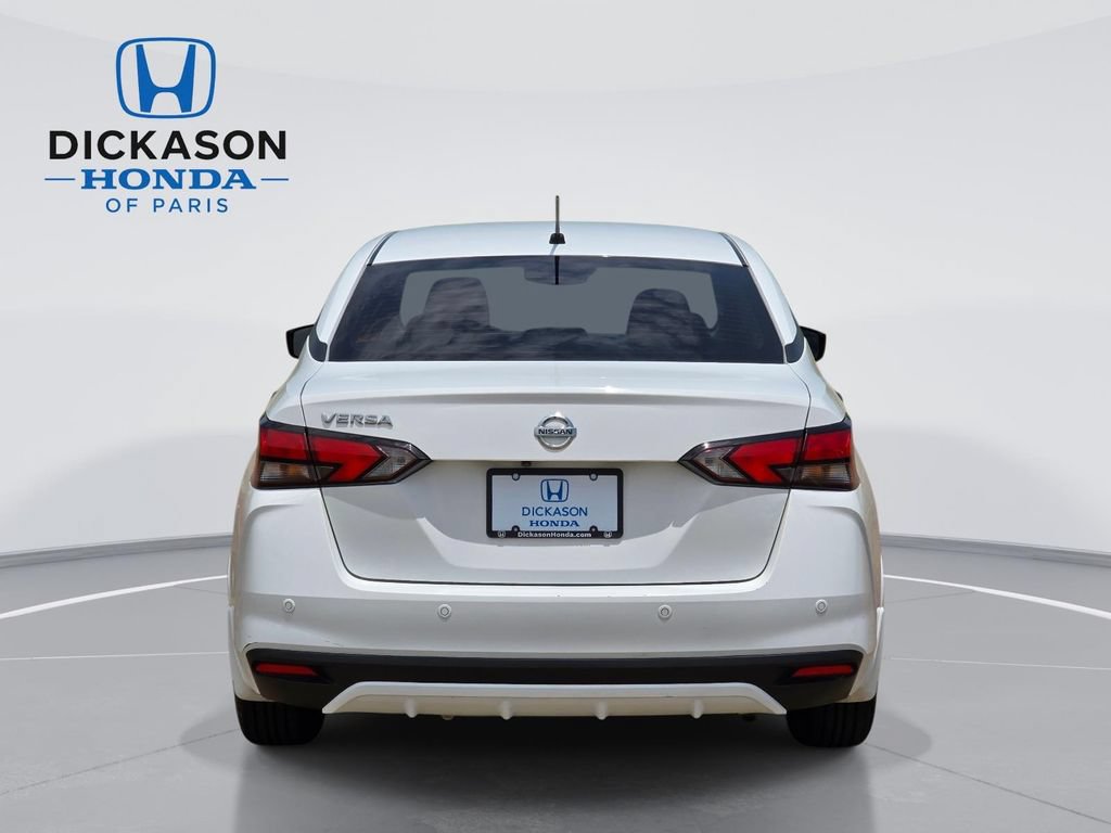 Used 2021 Nissan Versa S FWD image 5