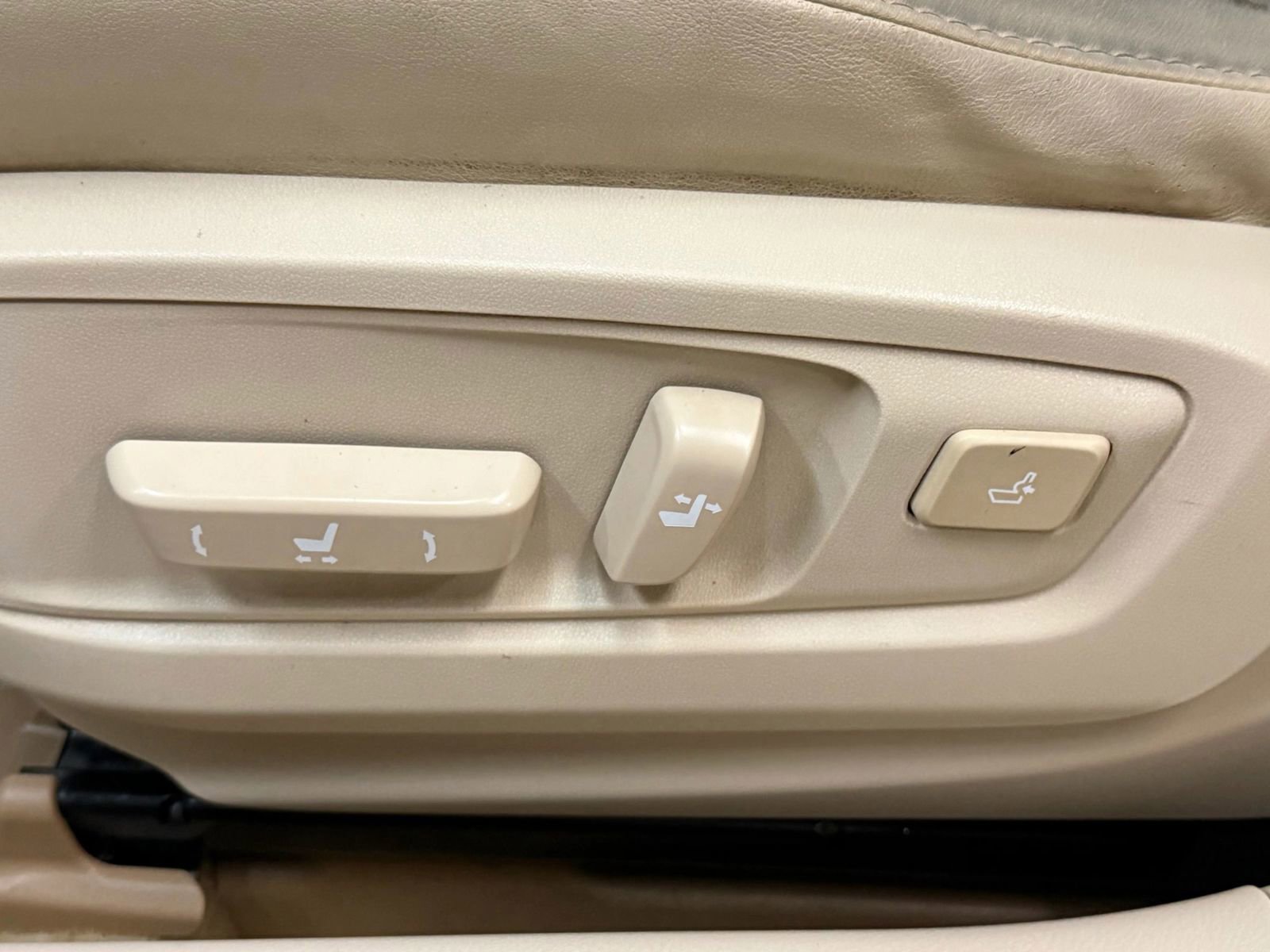 Used 2014 Lexus ES 350 w/ Premium Package image 23