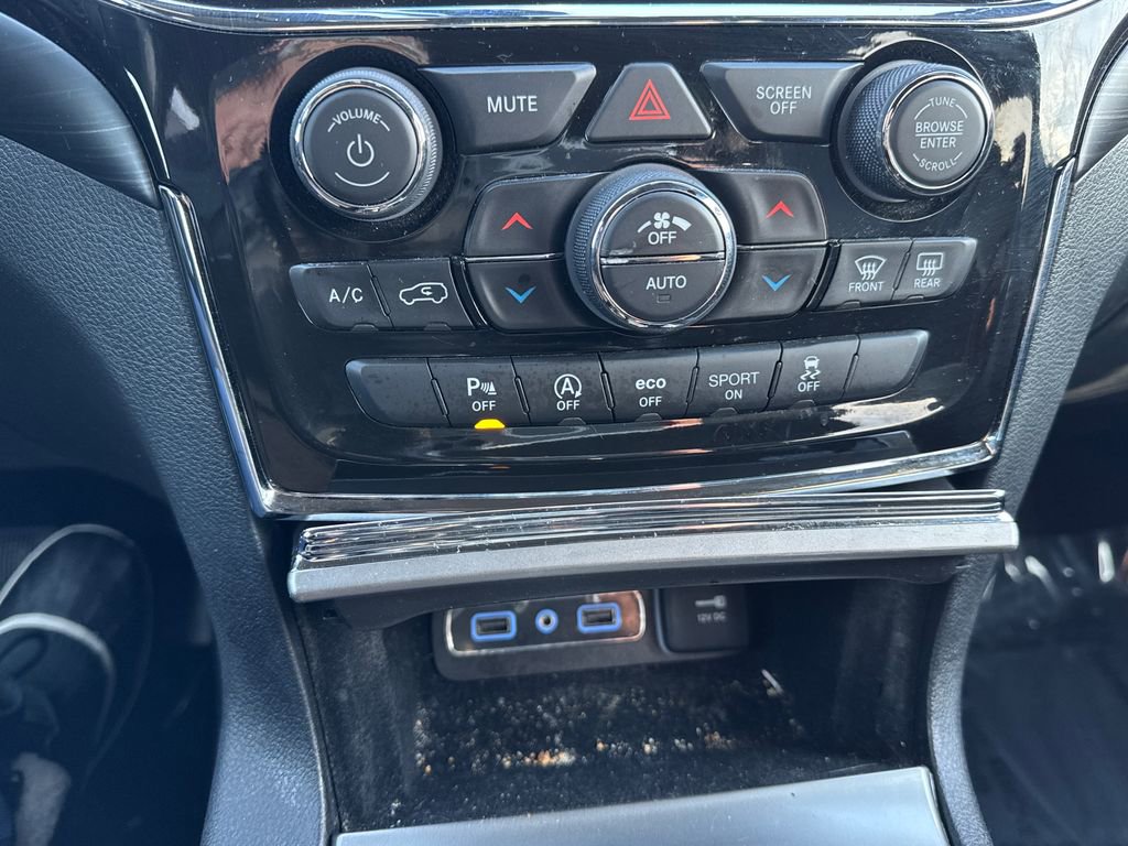 Certified 2021 Jeep Grand Cherokee Laredo X image 35