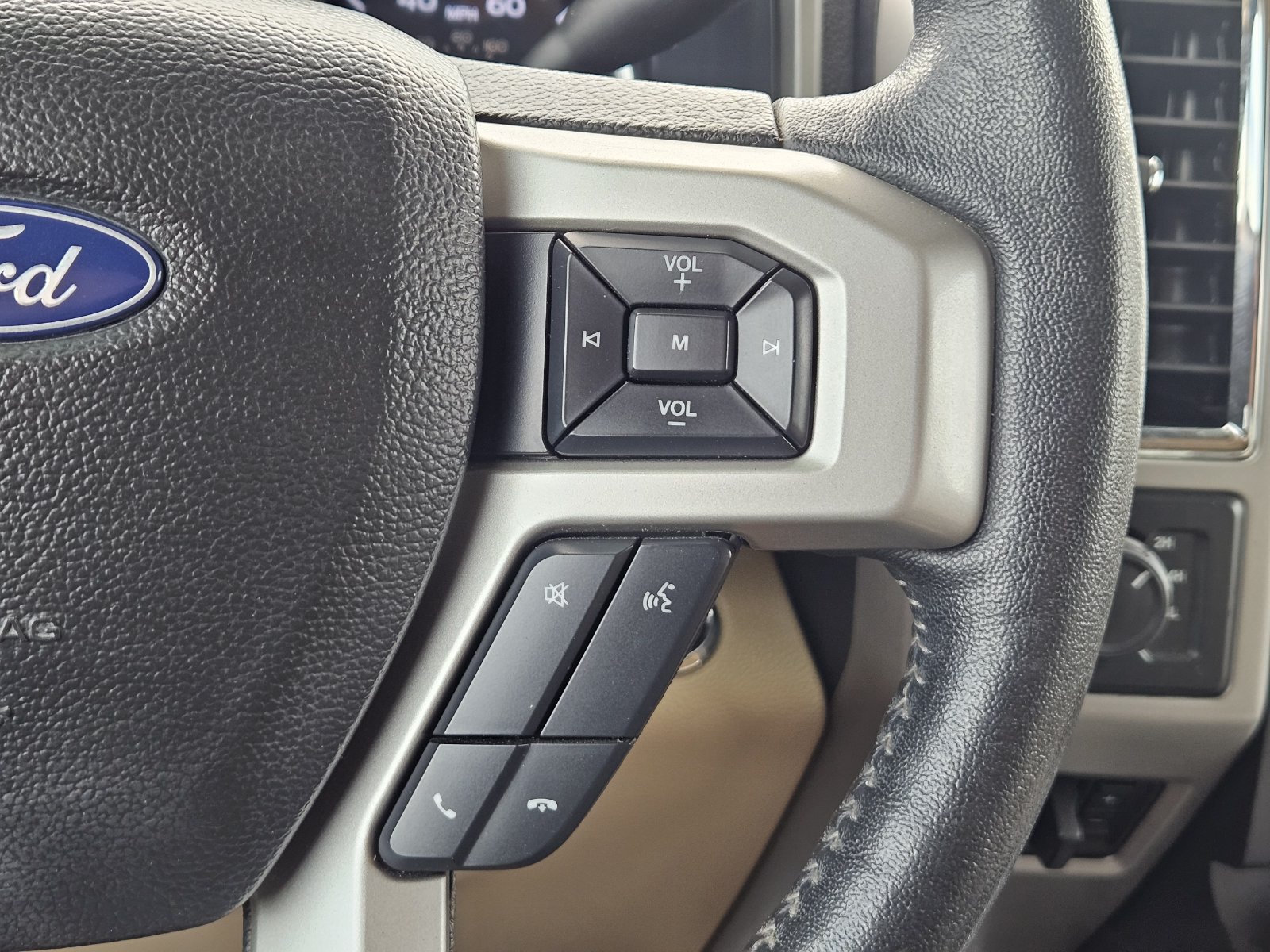 Used 2018 Ford F250 Lariat w/ Lariat Ultimate Package AWD/4WD image 30