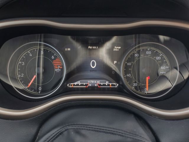 Used 2016 Jeep Cherokee Limited AWD/4WD image 14