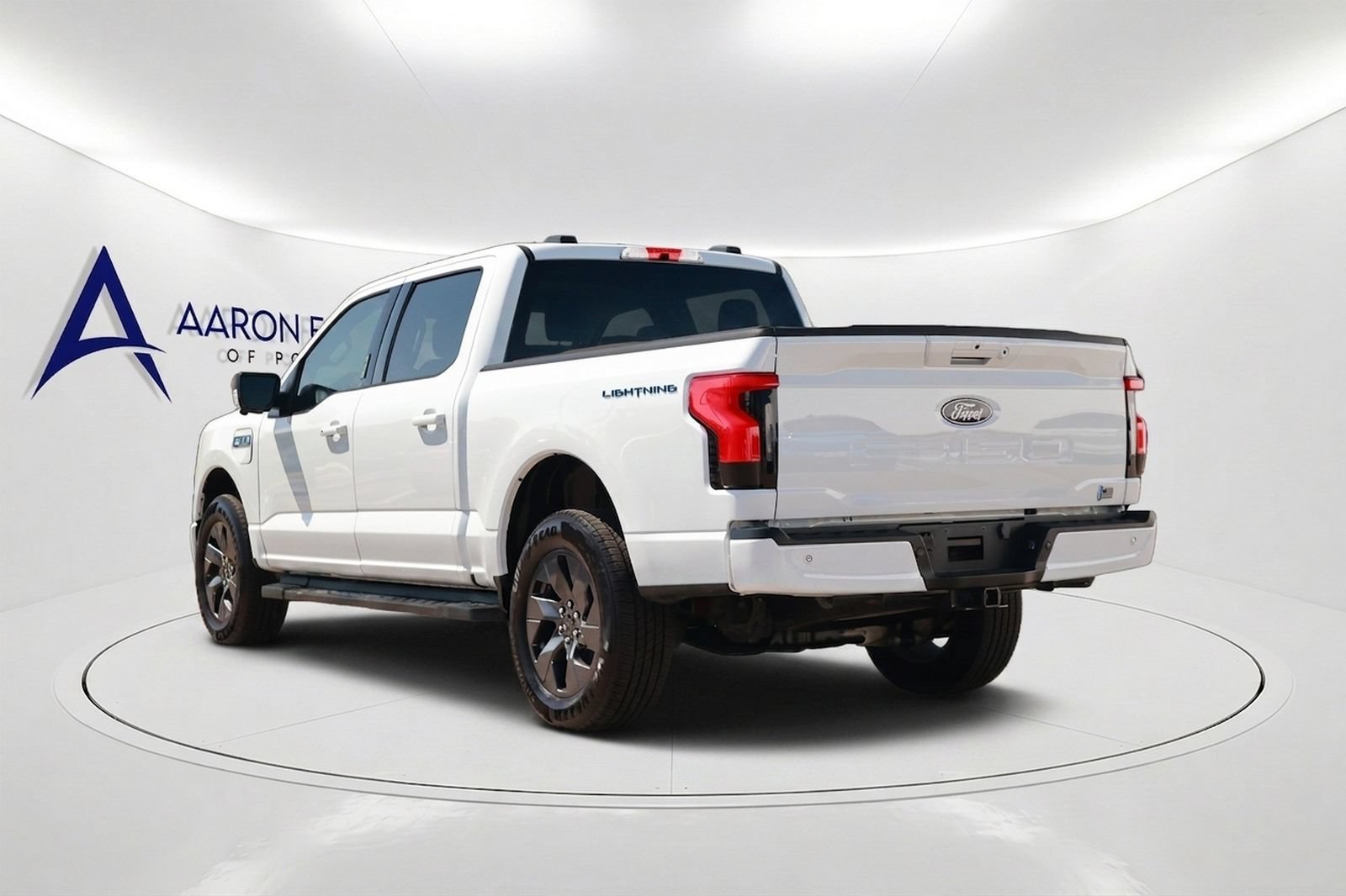 Used 2024 Ford F150 Lightning Flash AWD/4WD image 7