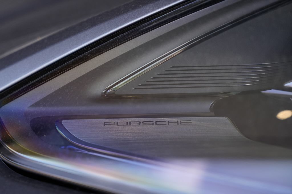 New 2026 Porsche Cayenne Coupe AWD/4WD image 2
