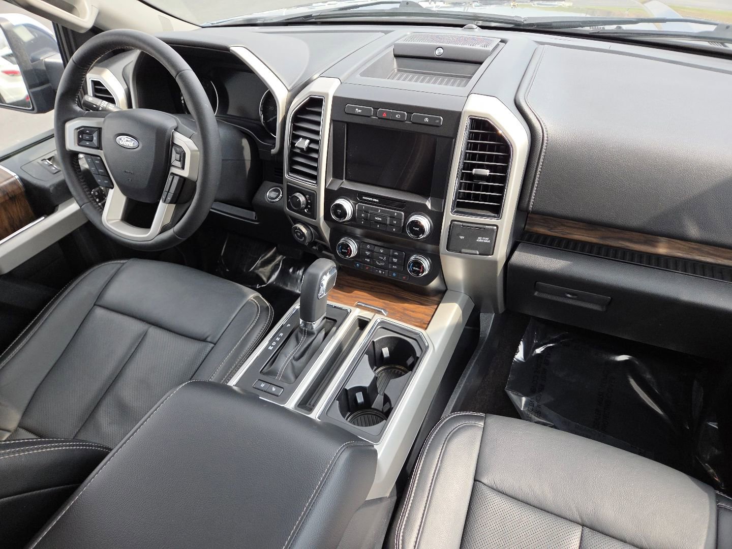 Used 2019 Ford F150 Lariat w/ Equipment Group 502A Luxury image 26