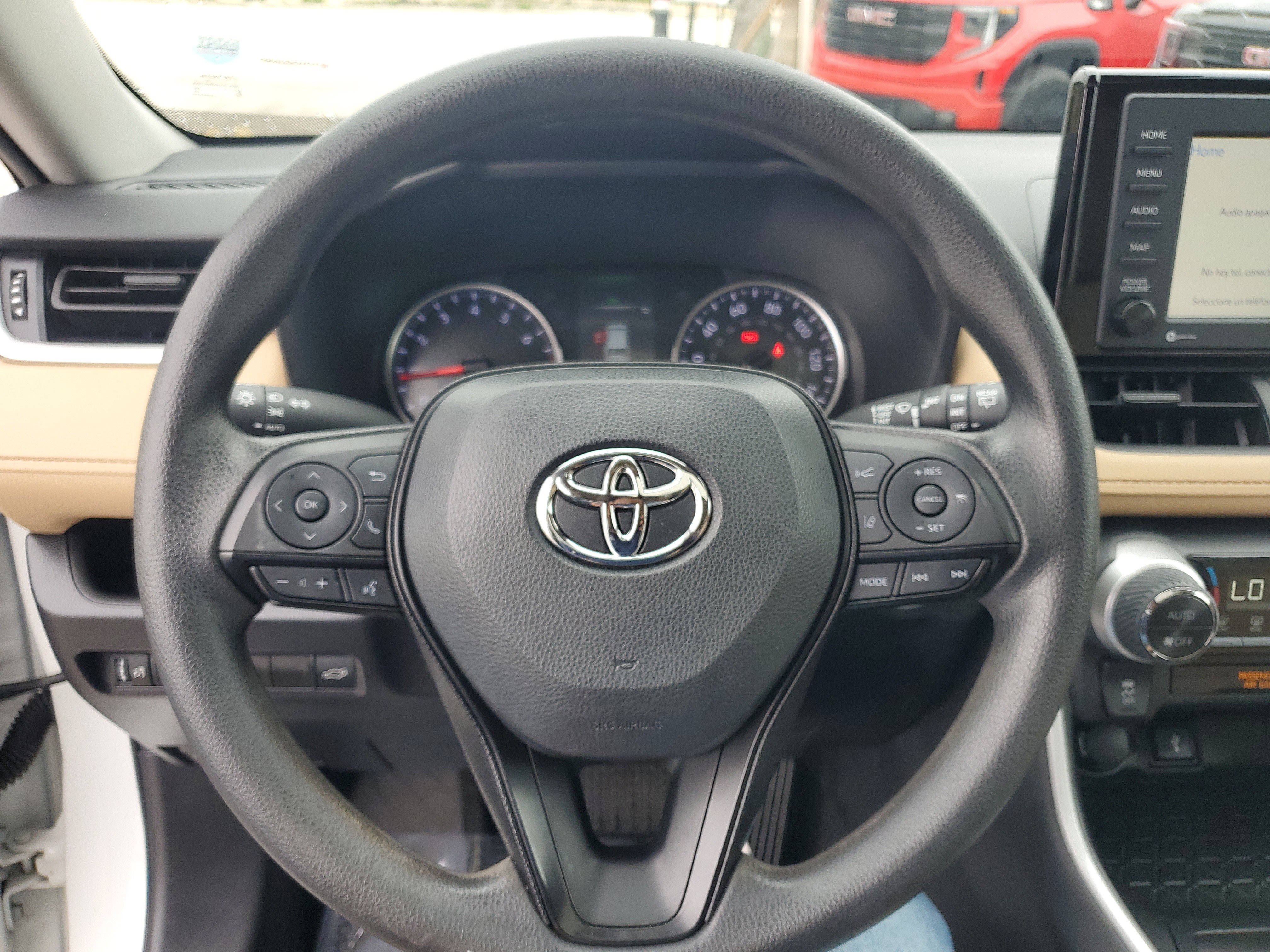 Used 2022 Toyota RAV4 XLE w/ Convenience Package image 19