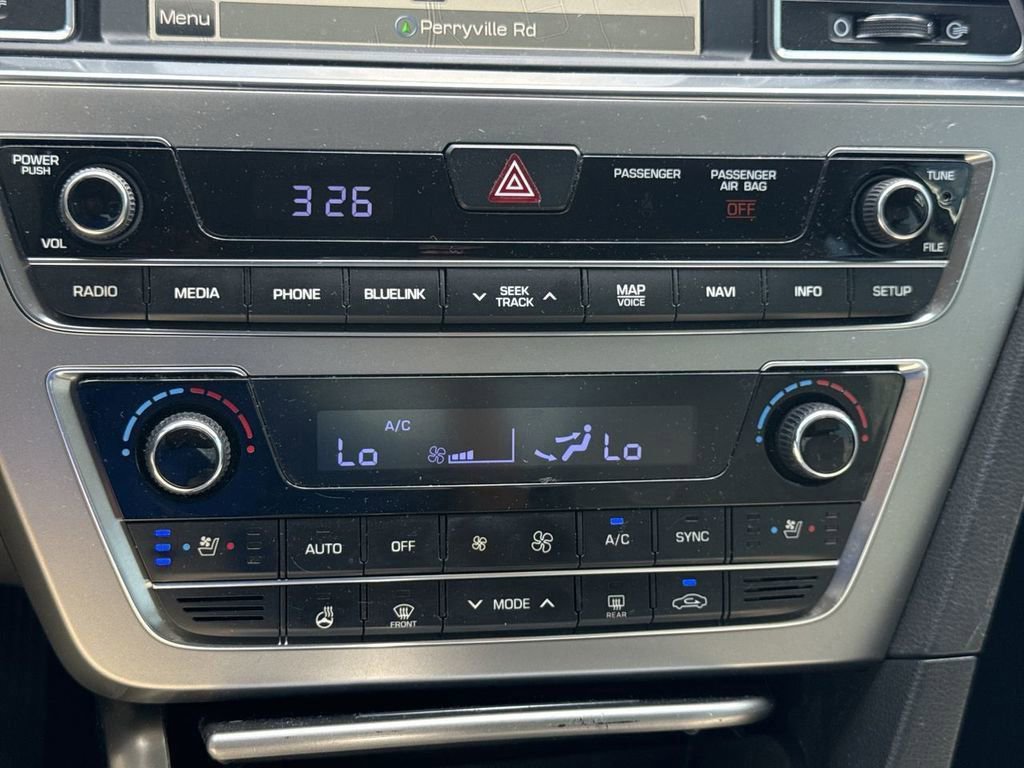 Used 2016 Hyundai Sonata Limited w/ Option Group 04 FWD image 30