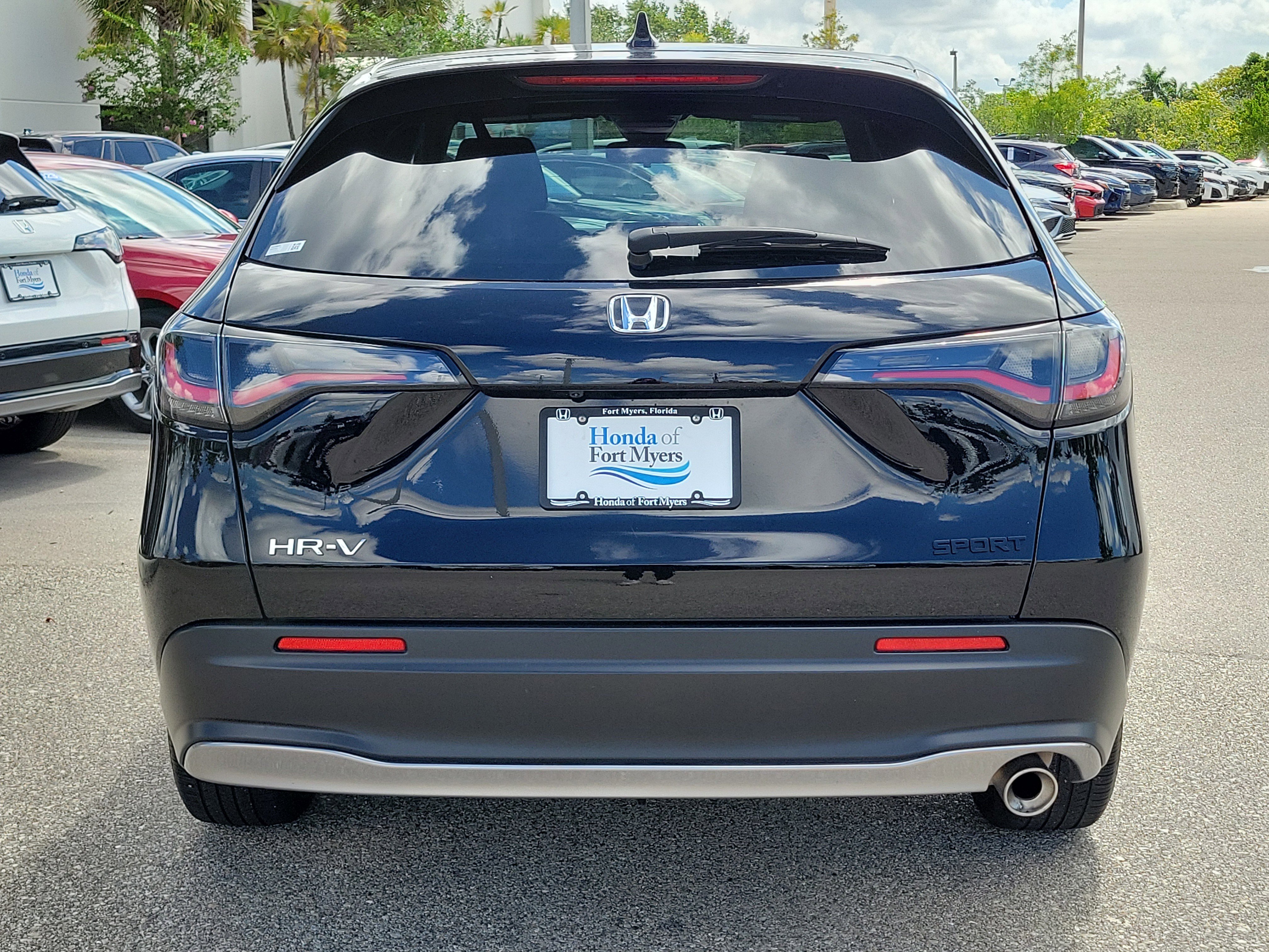 Used 2025 Honda HR-V Sport image 5