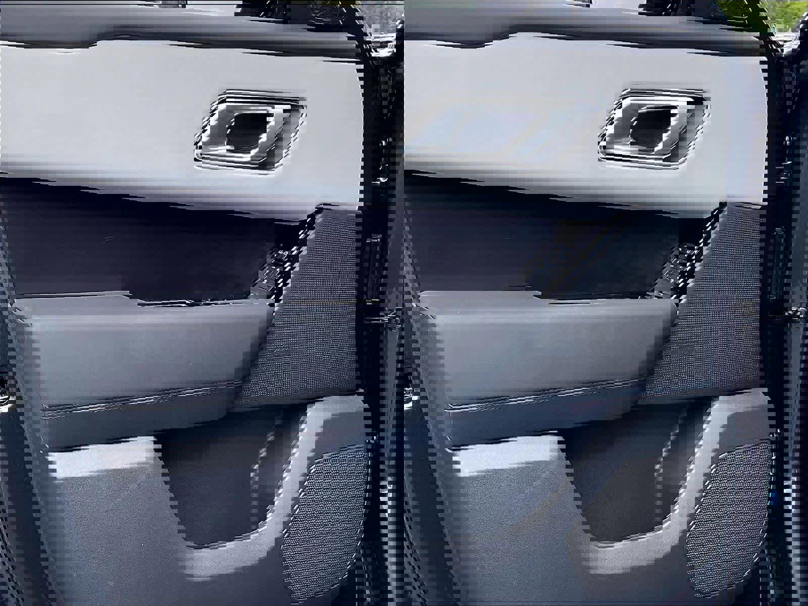 Used 2026 Land Rover Range Rover Velar Dynamic SE image 25