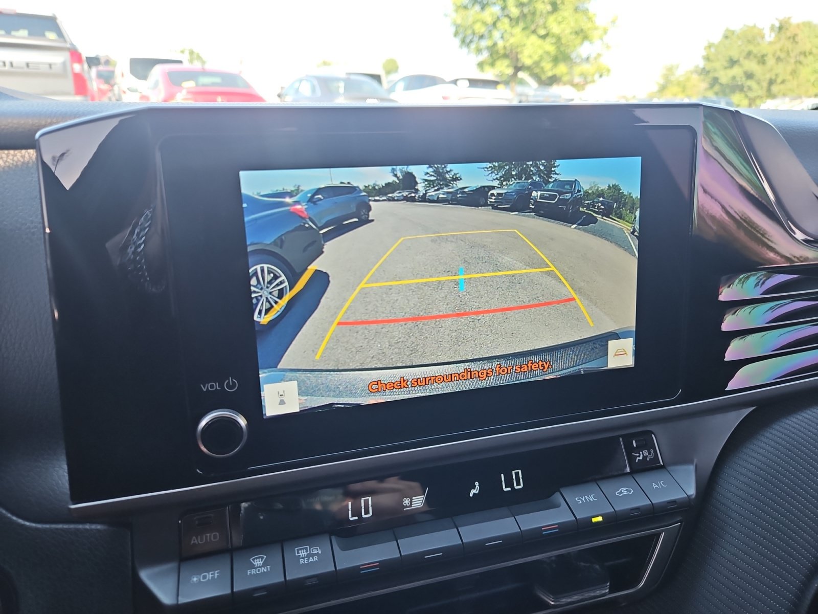 Used 2025 Toyota Camry SE FWD image 17