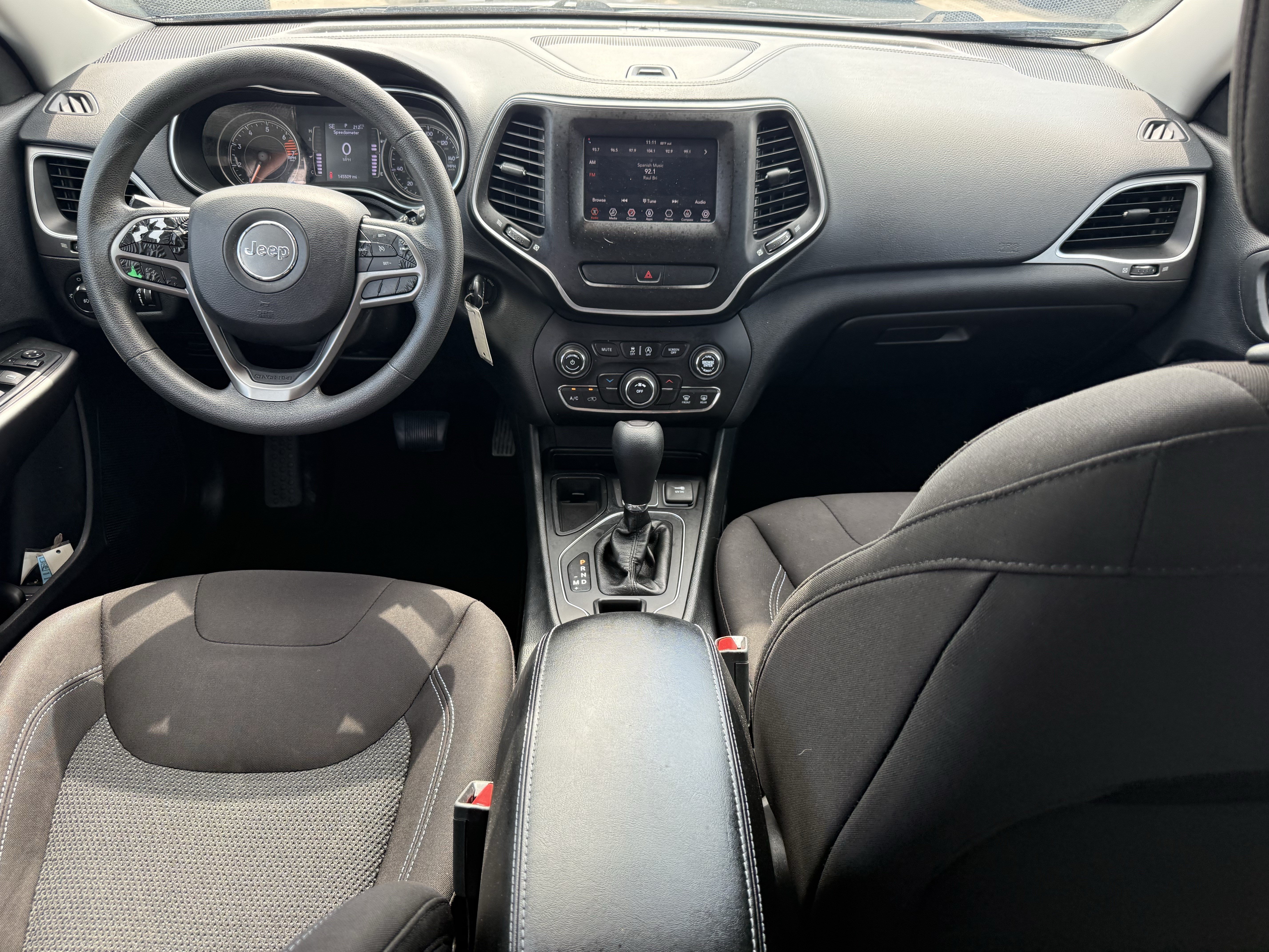 Used 2019 Jeep Cherokee Latitude w/ Popular Appearance Group FWD image 13
