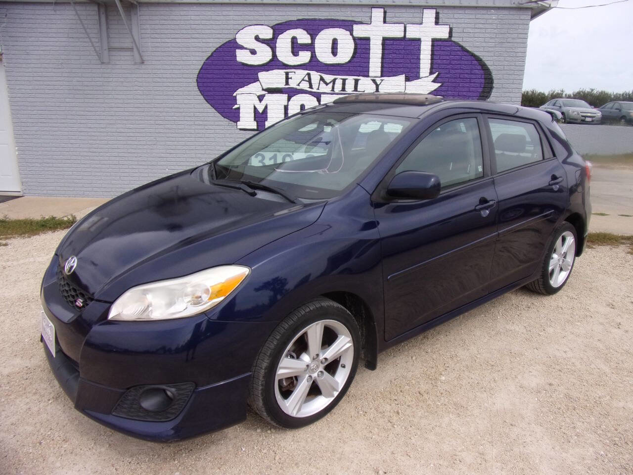 Used 2010 Toyota Matrix S image 1
