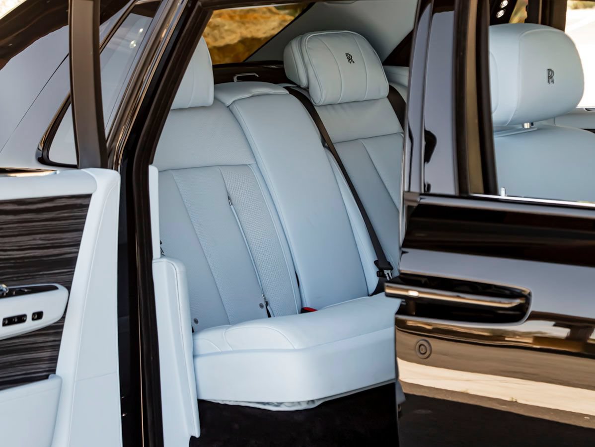 Used 2023 Rolls-Royce Phantom Sedan w/ The Phantom Package RWD image 34