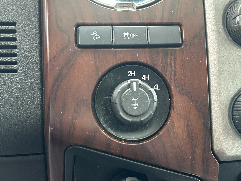 Used 2014 Ford F350 Lariat w/ Lariat Ultimate Package AWD/4WD image 20