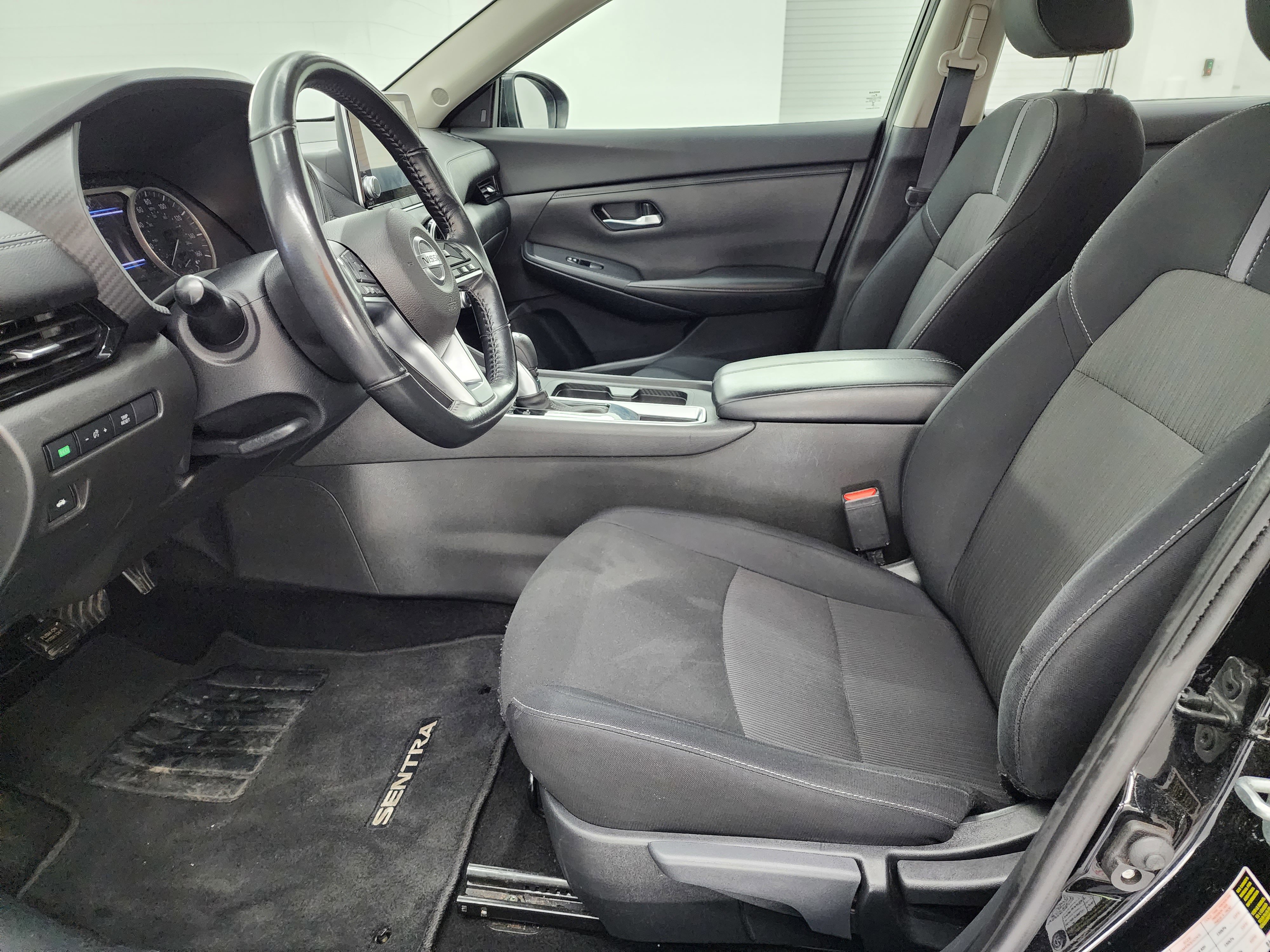 Used 2023 Nissan Sentra SV FWD image 8