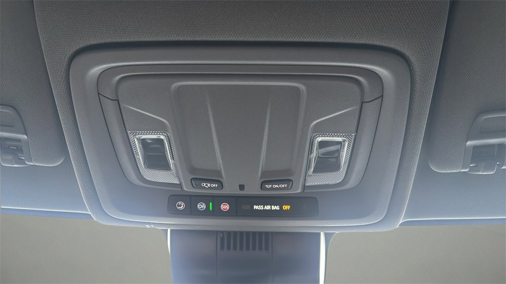 Used 2025 GMC Sierra 1500 Elevation image 28