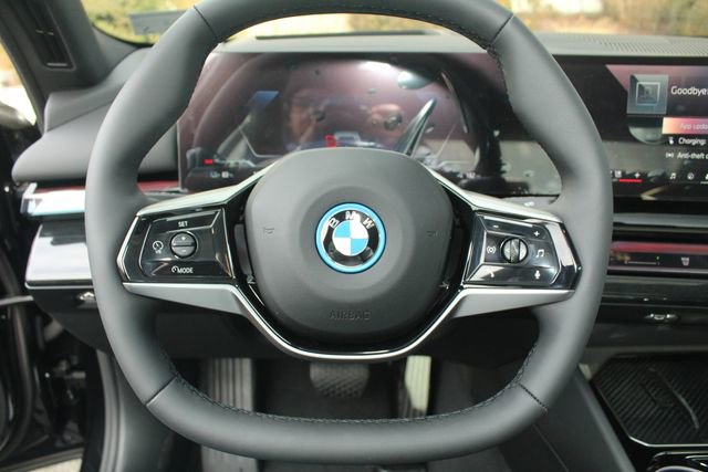 New 2026 BMW i5 eDrive40 image 14