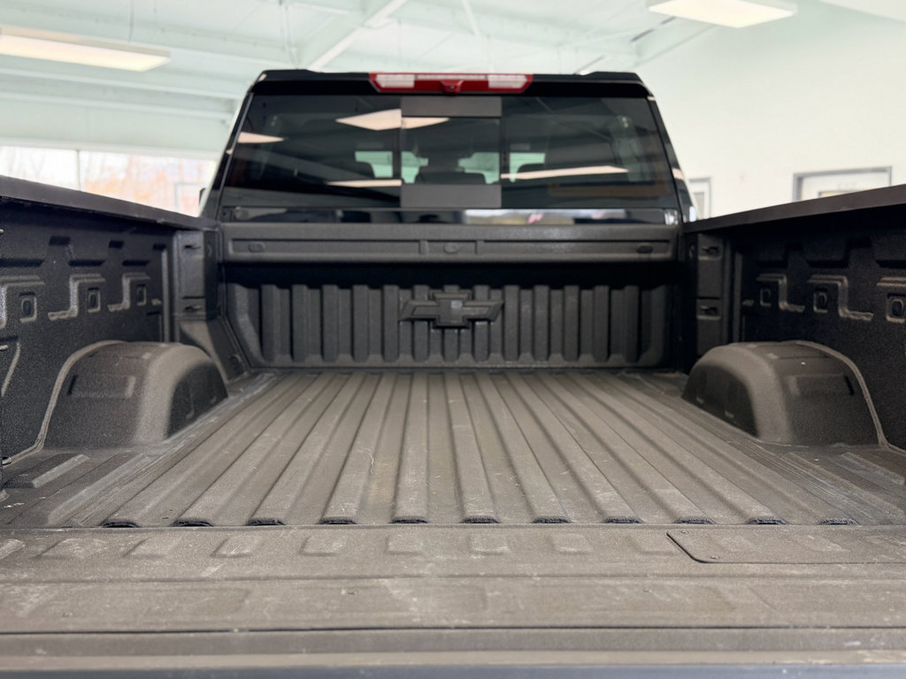 Used 2024 Chevrolet Silverado 2500 LT w/ Midnight Edition image 36