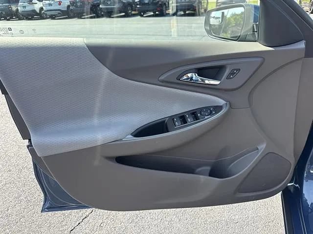 Used 2024 Chevrolet Malibu LS FWD image 8