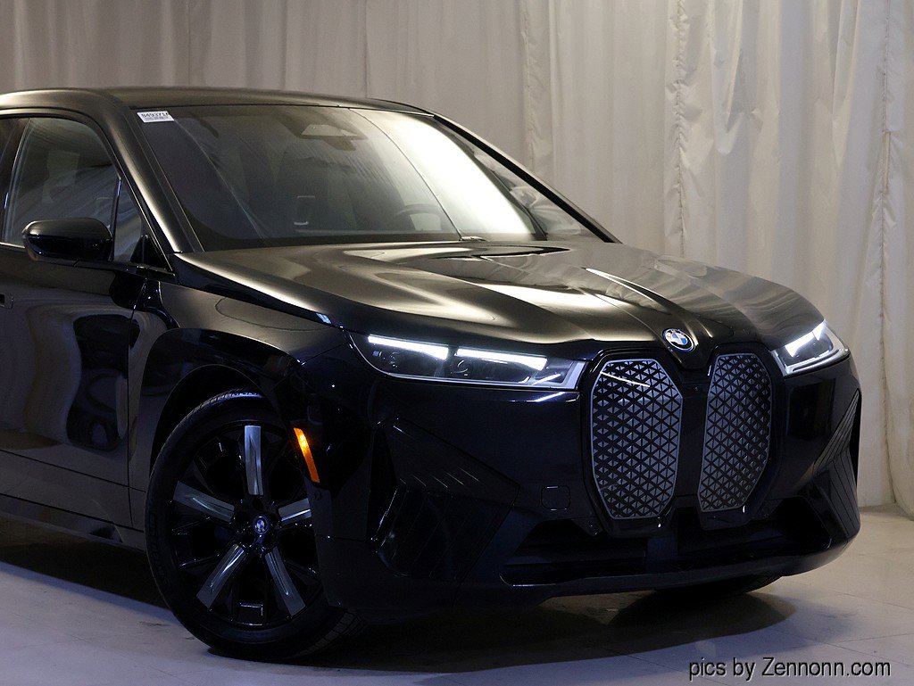 Used 2023 BMW iX M60 image 2