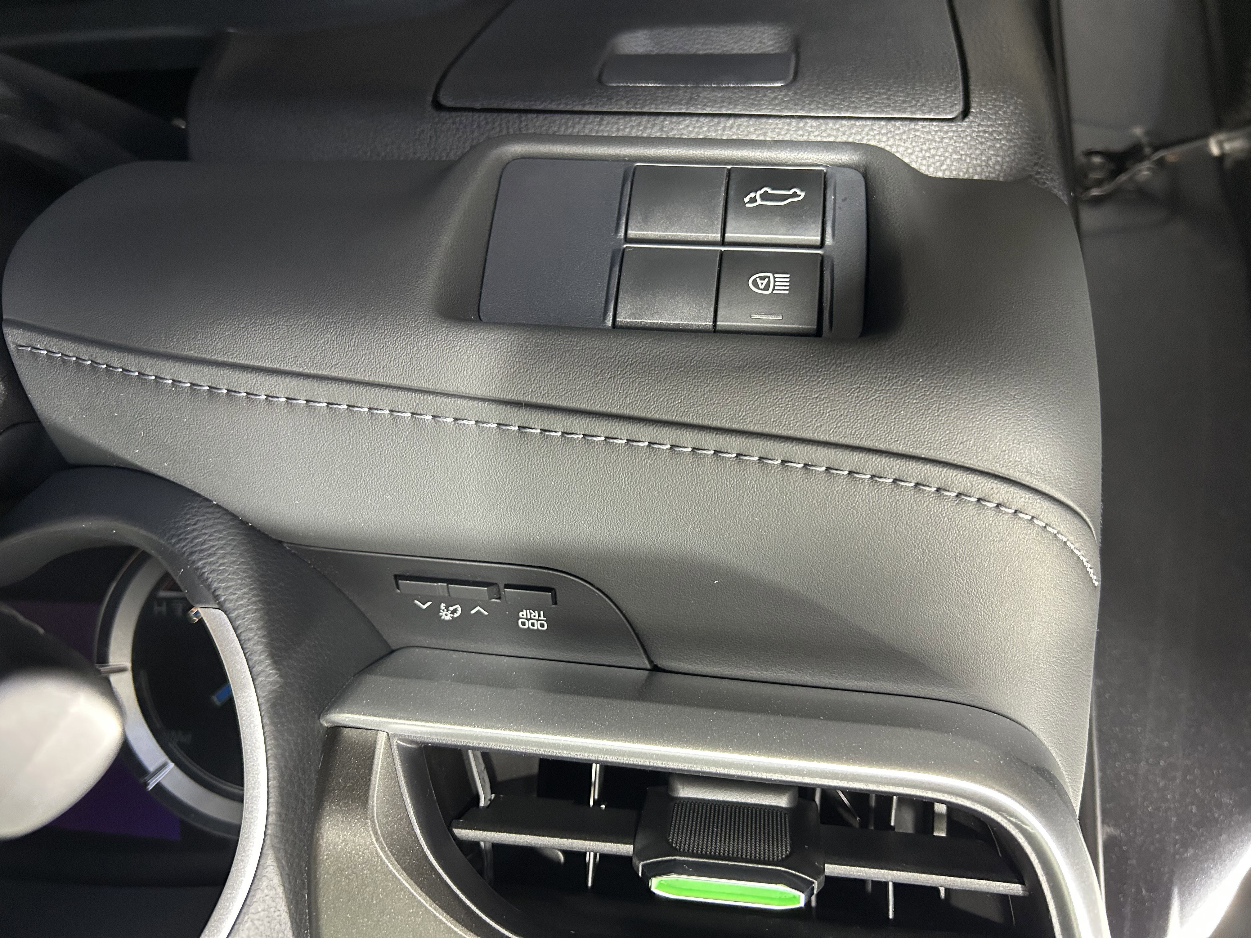 Used 2021 Toyota Highlander XLE image 22