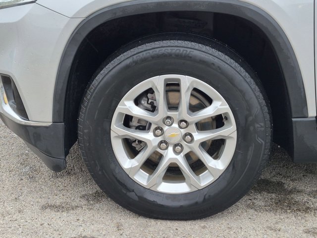 Used 2021 Chevrolet Traverse LT w/ LPO, Floor Liner Package FWD image 14