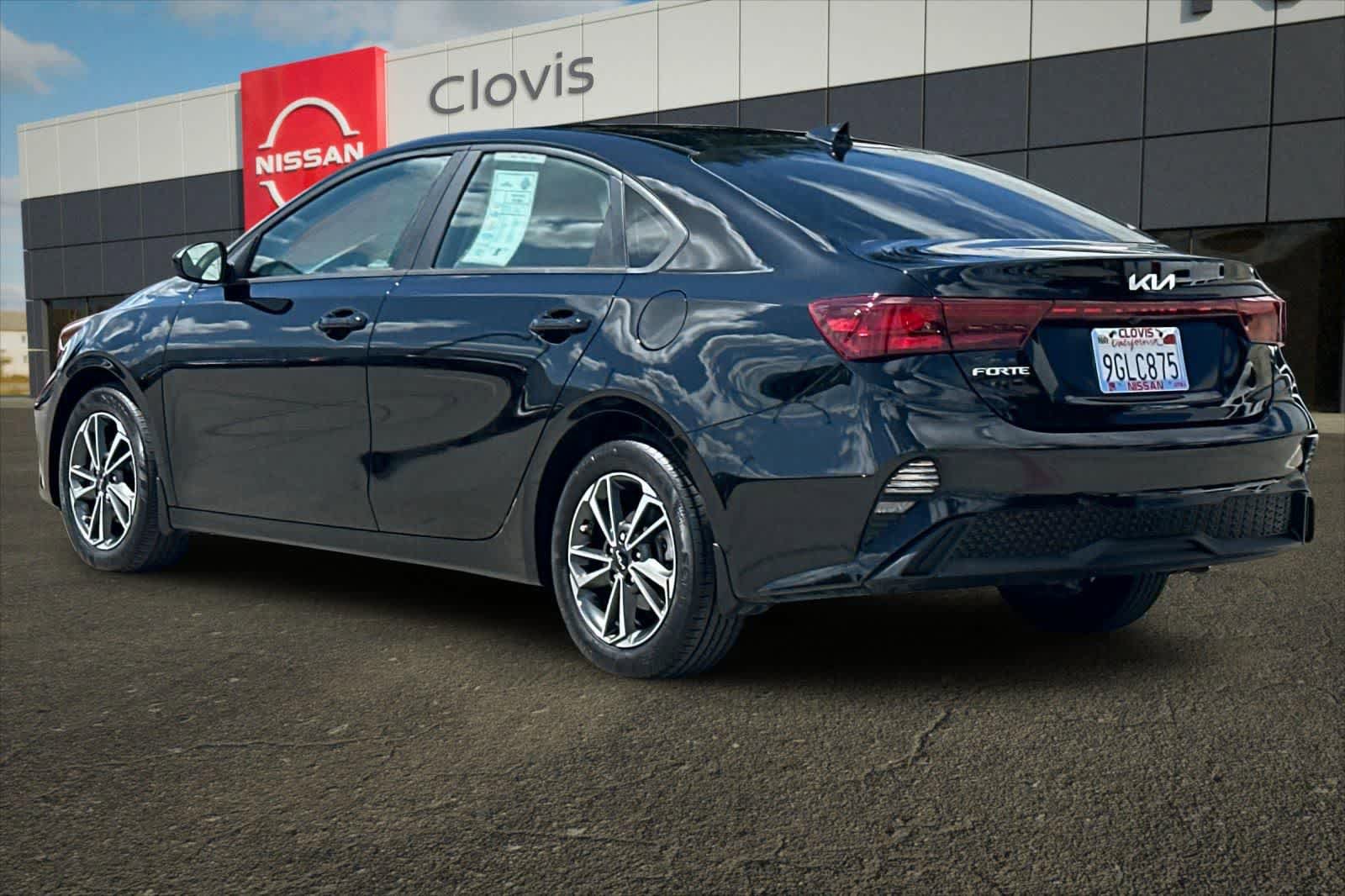 Used 2023 Kia Forte LXS FWD image 7